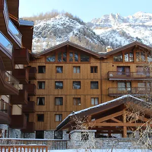 Les Clarines Apartment